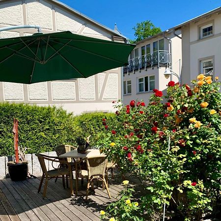 Villa Rosengarten - Ferienwohnung Baumhaus mit Seeblick Sassnitz Exterior foto
