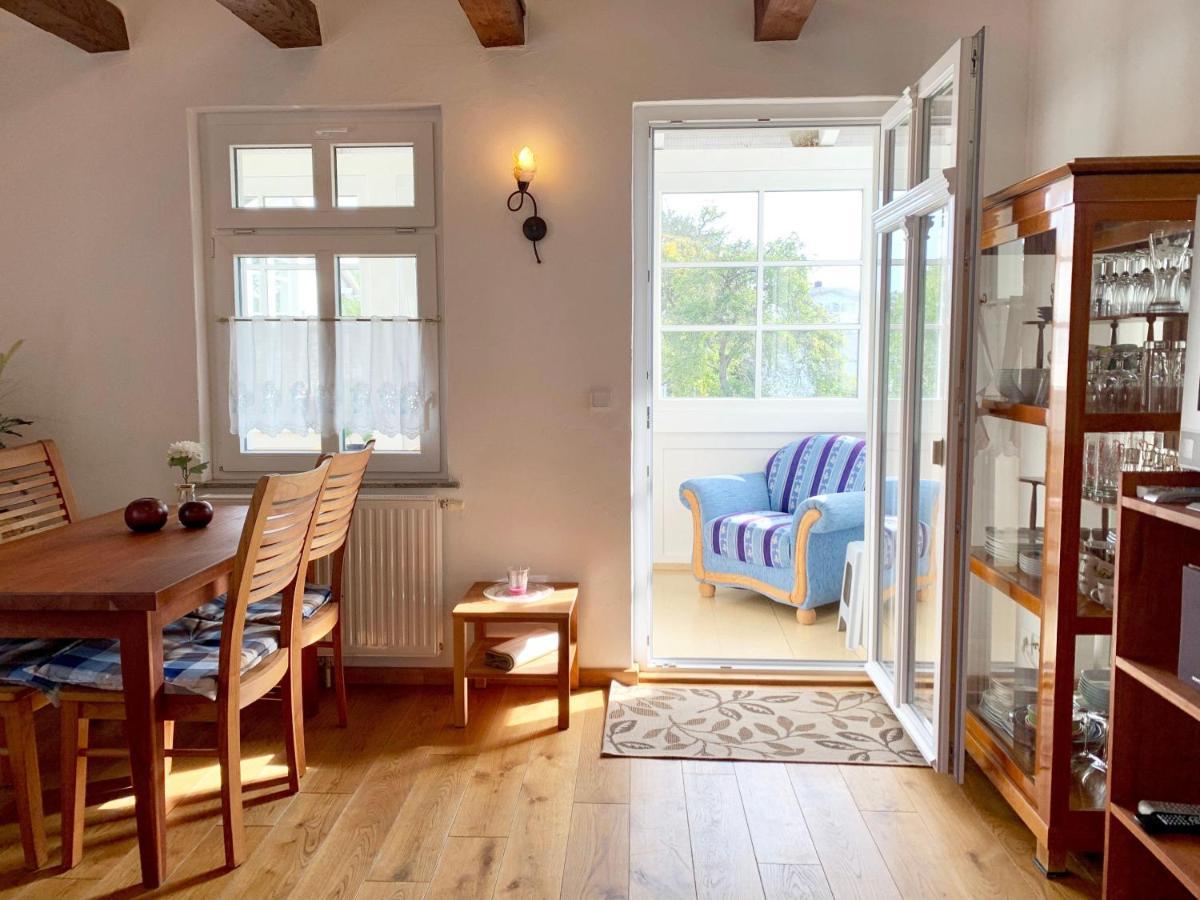 Villa Rosengarten - Ferienwohnung Baumhaus mit Seeblick Sassnitz Exterior foto