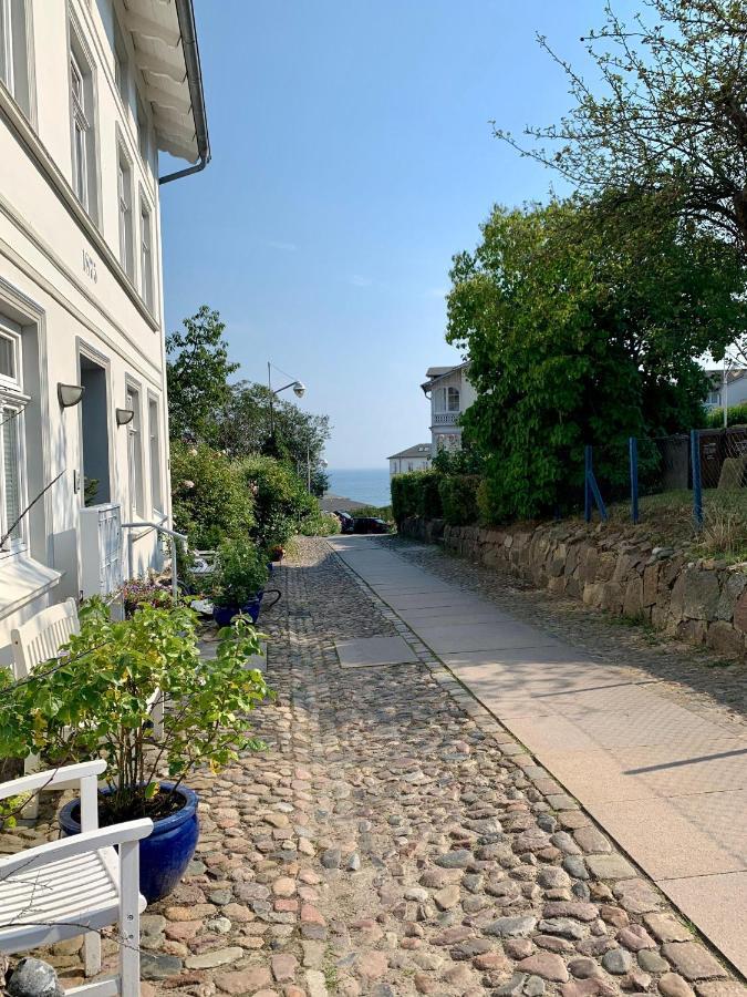 Villa Rosengarten - Ferienwohnung Baumhaus mit Seeblick Sassnitz Exterior foto